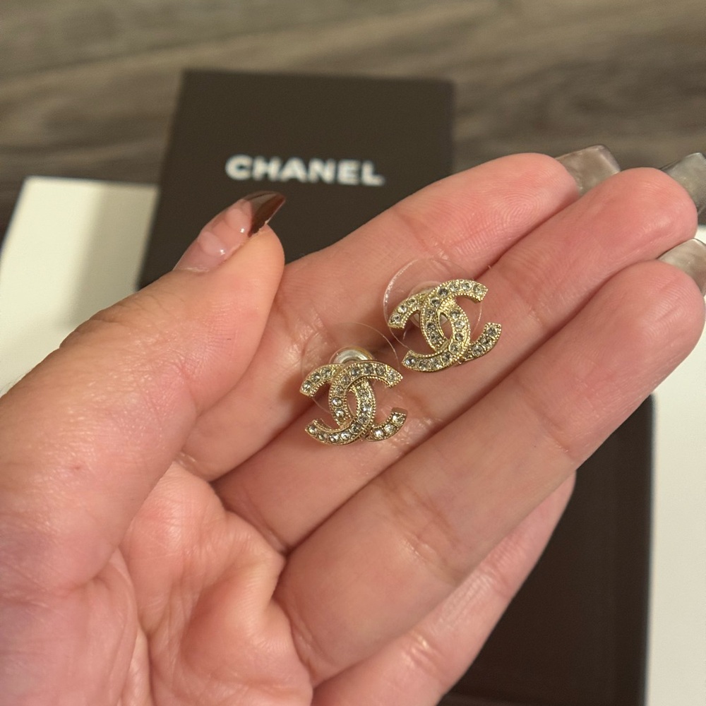 CHANEL Mini Gold Crystal CC Stud Earrings - Picture 6 of 9